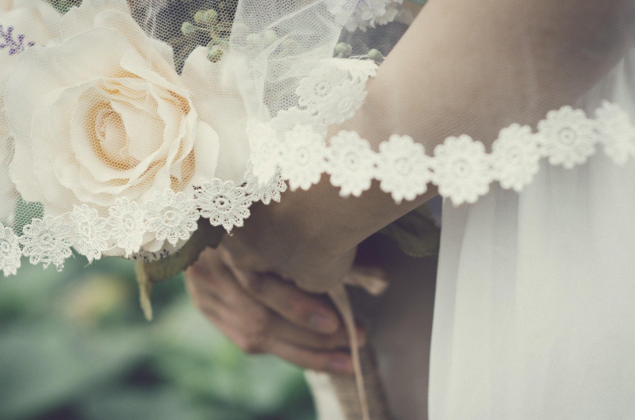 wedding, bride, veil, flower wallpaper, wedding veil, nature, flowers, bridal bouquet, beautiful flowers, love, flower background, romantic, marriage, romance, bridal